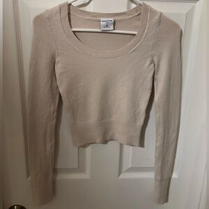 Hollister Social Tourist Cream Beige Fitted Long Sleeve Cropped Knit Sweater